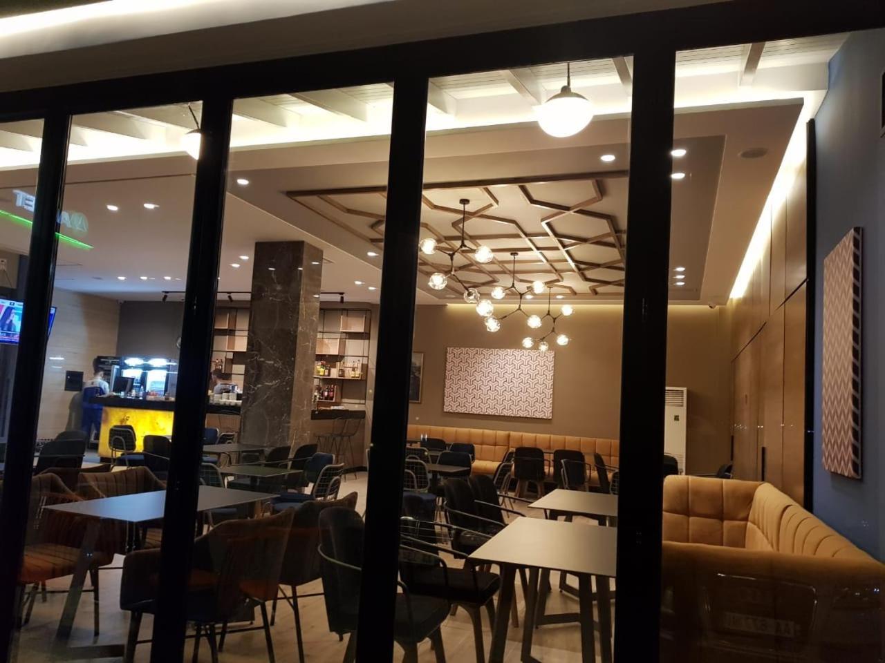 Hotel Kresko Lushnjë Esterno foto