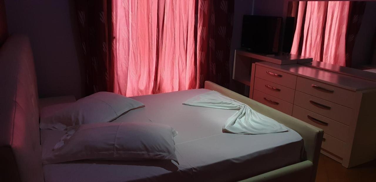 Hotel Kresko Lushnjë Esterno foto