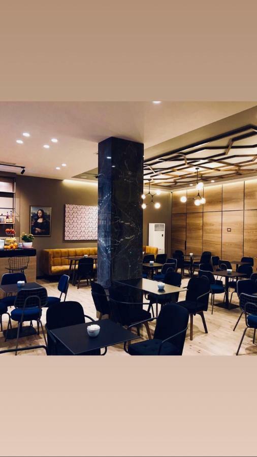 Hotel Kresko Lushnjë Esterno foto